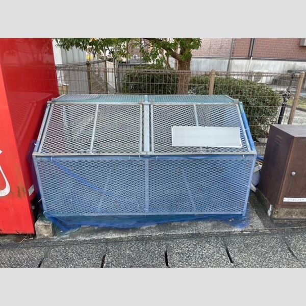 現地周辺 (ゴミ置場)