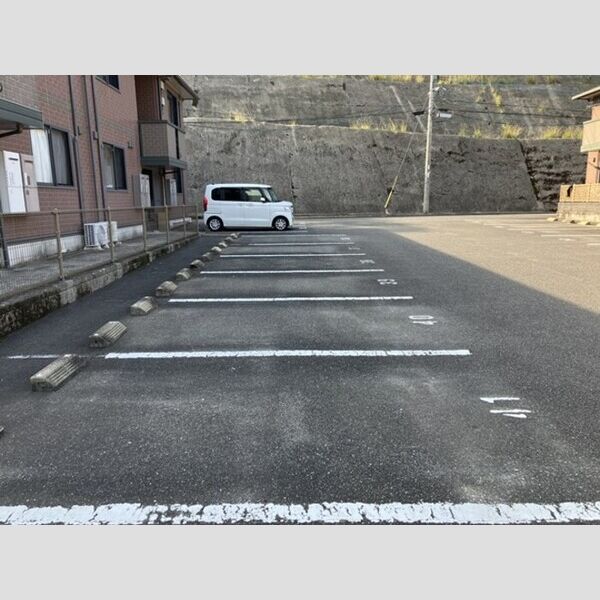 駐車場 (駐車場)