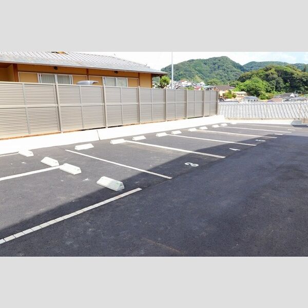 駐車場 (駐車場)
