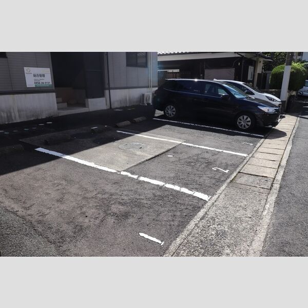 駐車場 (駐車場)