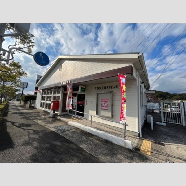 現地周辺 (中里郵便局　716m)