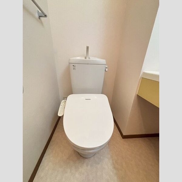 トイレ (温水洗浄暖房便座)