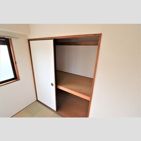 その他 (303　押入)