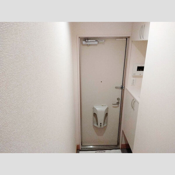 玄関 (201 玄関)