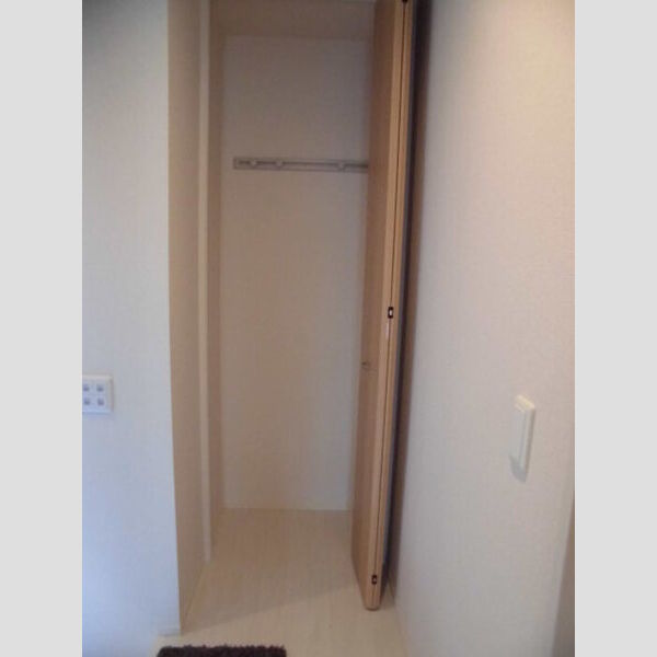 収納 (玄関横収納)