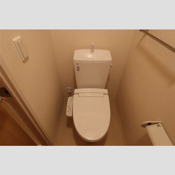 トイレ (温水洗浄暖房便座)