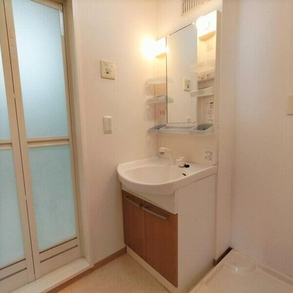 洗面所 (205　洗髪洗面化粧台)