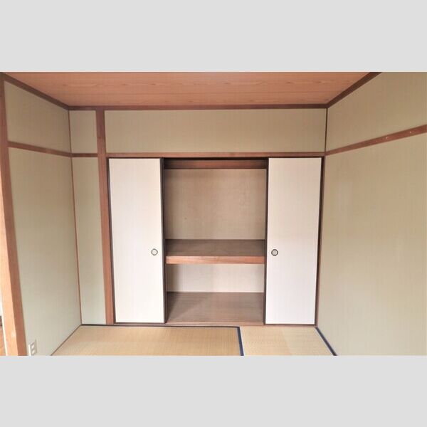 収納 (205 押入)