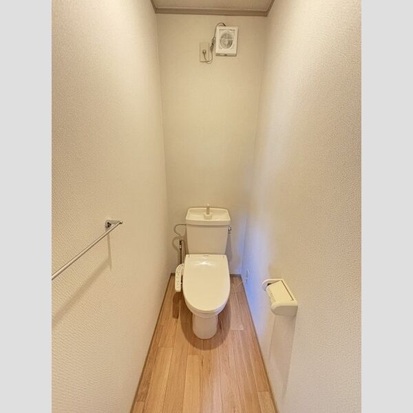 トイレ (温水洗浄暖房便座)