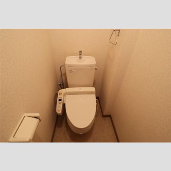 トイレ (温水洗浄暖房便座)