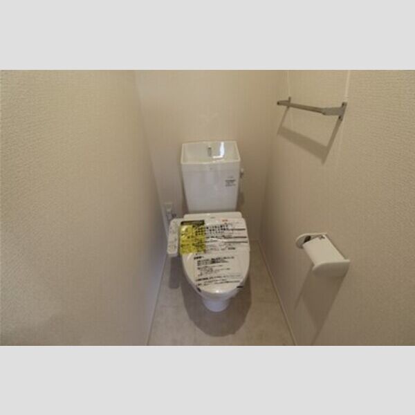 トイレ (温水洗浄暖房便座)