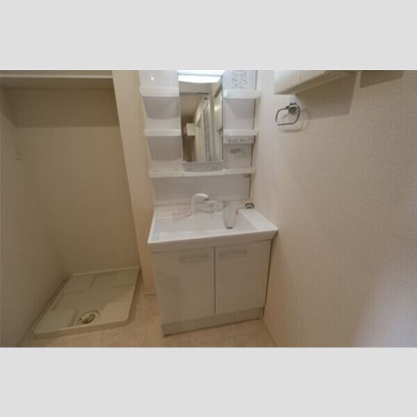 洗面所 (洗髪洗面化粧台)