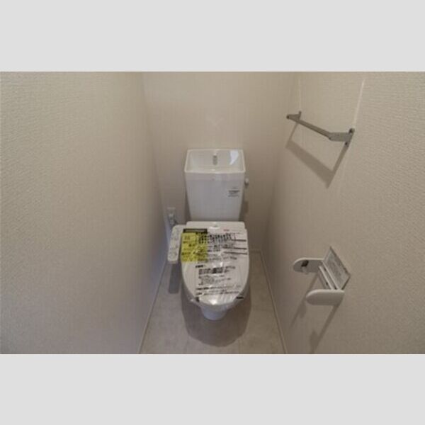 トイレ (温水洗浄暖房便座)