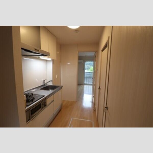 居室・リビング (キッチン2.4帖)