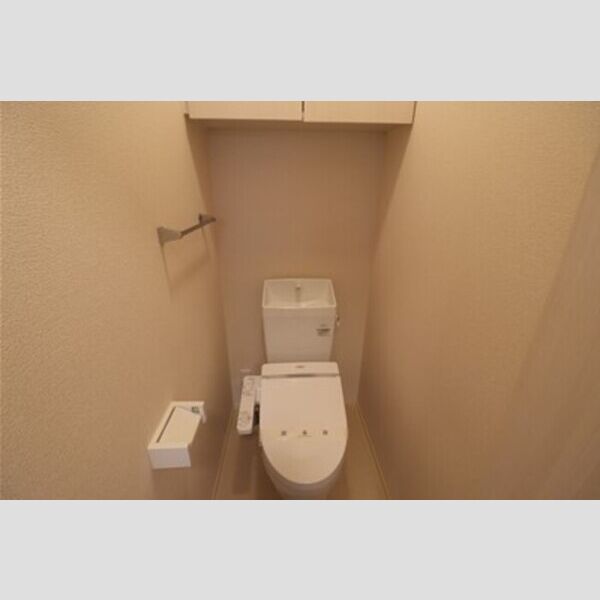 トイレ (温水洗浄暖房便座)