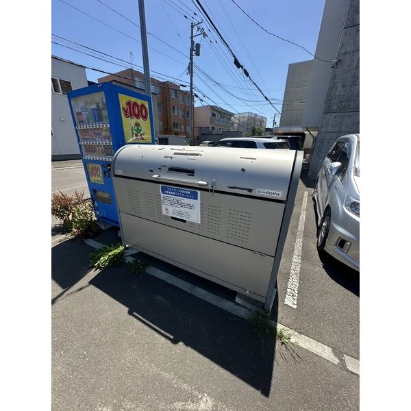 敷地内/建物
