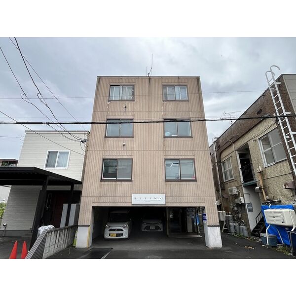 RISING BLDG 画像1