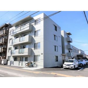 バーニーズ　ブロン