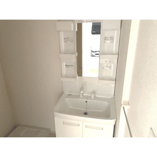 グロースハイツ新石切IIの室内写真6枚目