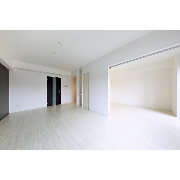 ラディア近代美術館前 画像12