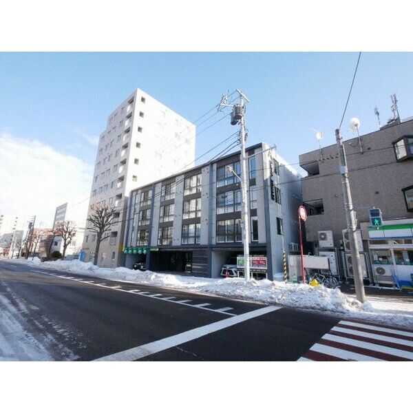 アルファスクエア学園前 画像1