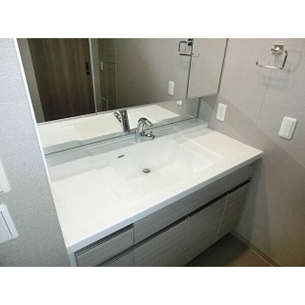 ライオンズ四条烏丸セントマークスの室内写真4枚目