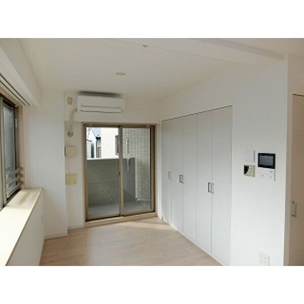 ライオンズ京都四条烏丸レジデンスの室内写真1枚目