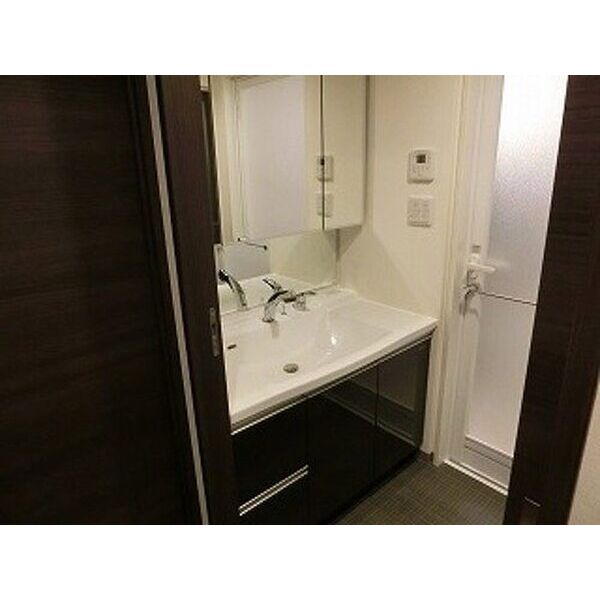 プレサンスロジェ四条大宮駅前の室内写真4枚目