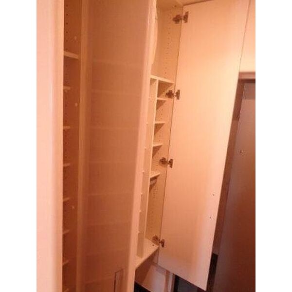 サーパスシティ西院日照町の室内写真6枚目