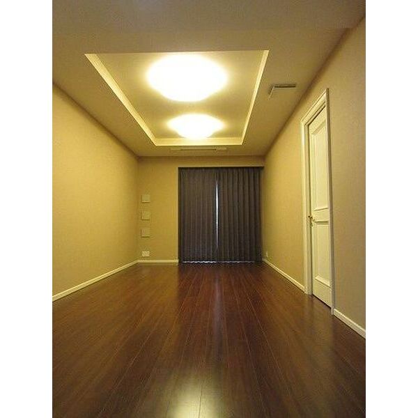 グランフロント大阪オーナーズタワーの室内写真1枚目