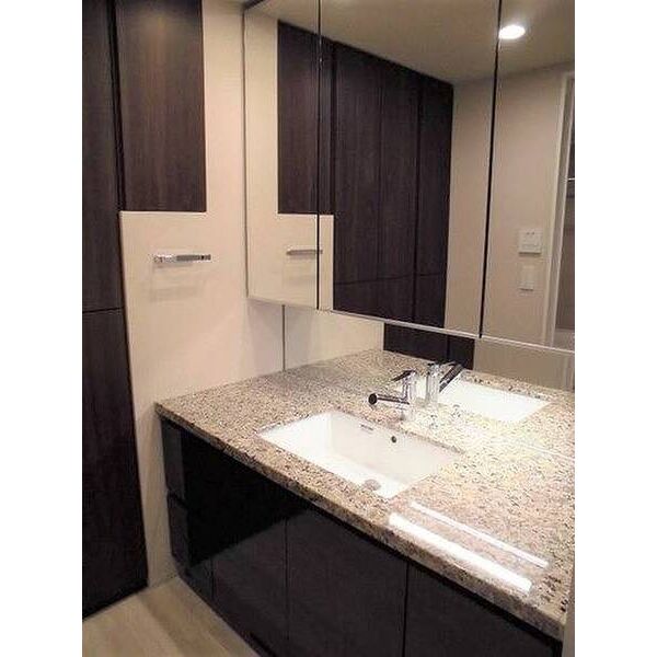 北浜ミッドタワーの室内写真4枚目