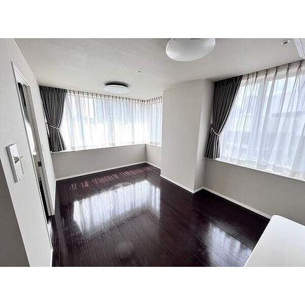 ジオ グランデ梅田の室内写真1枚目