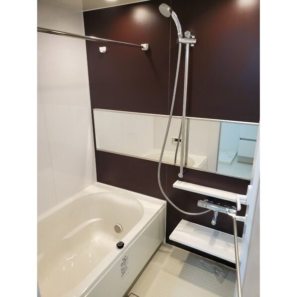 フォーリアライズ京橋の室内写真5枚目