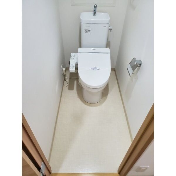 フォーリアライズ京橋の室内写真7枚目