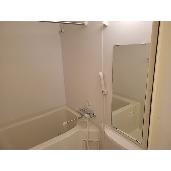 コスモプレミアムベイ大阪の室内写真4枚目