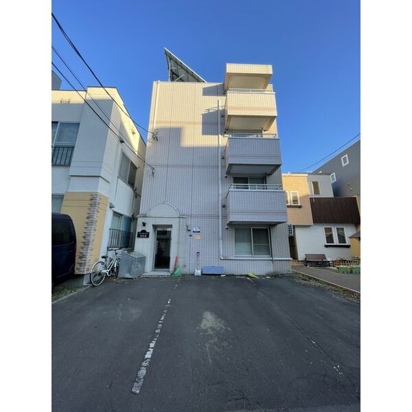 ファーストコート東札幌 画像1