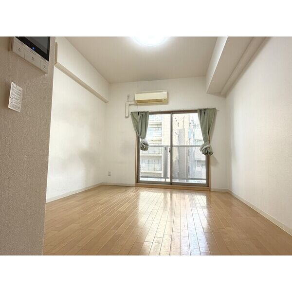 インプルーブ四天王寺の室内写真1枚目