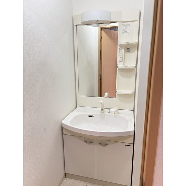 インプルーブ四天王寺の室内写真4枚目