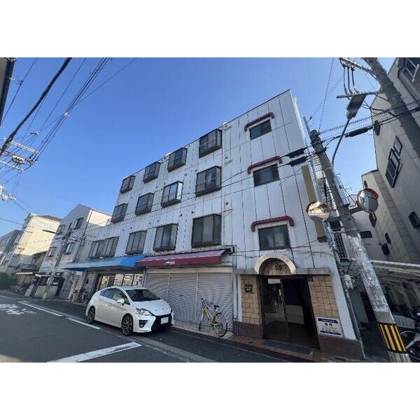 BUILDING