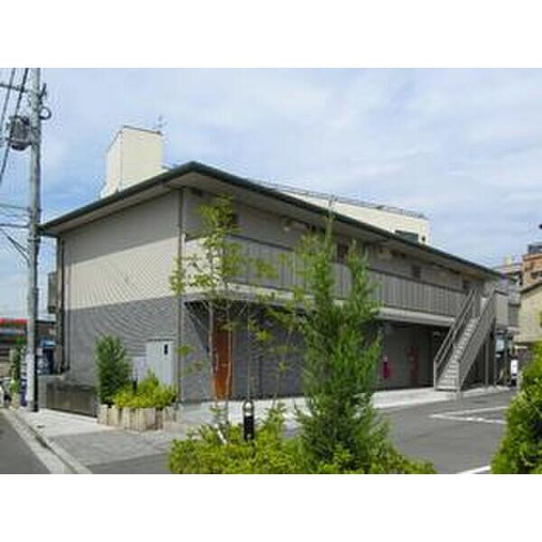 BUILDING