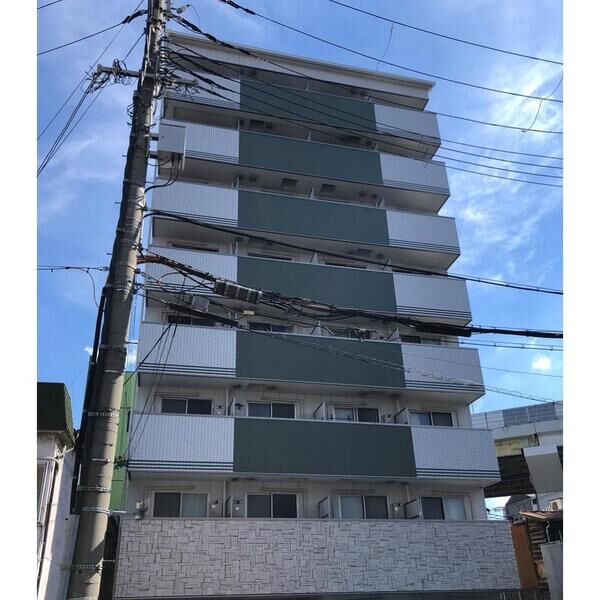 BUILDING