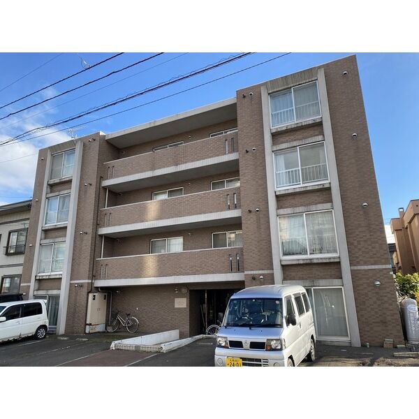 メゾンエクレーレ北37条 画像1