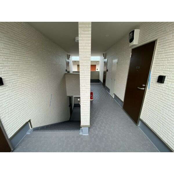 エステイトE桂川A棟の外観8枚目