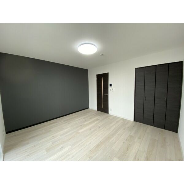 エステイトE桂川A棟の室内写真2枚目