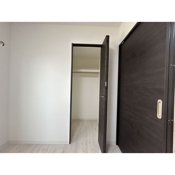 ジーメゾン渚元町クレサスの室内写真9枚目