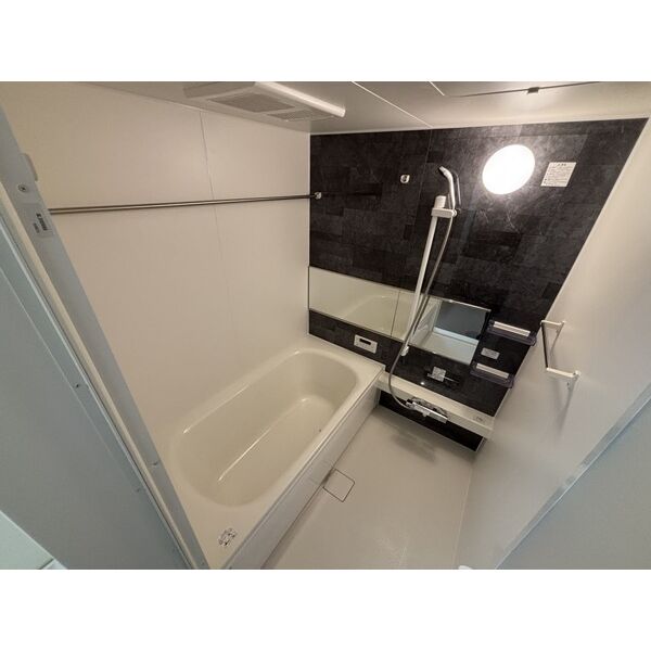 シーズンズ仁川の室内写真6枚目