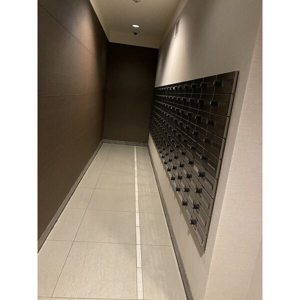 なんばグランドマスターズタワーの外観4枚目