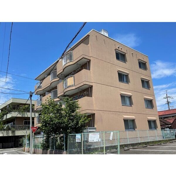 リアプロマンション外観