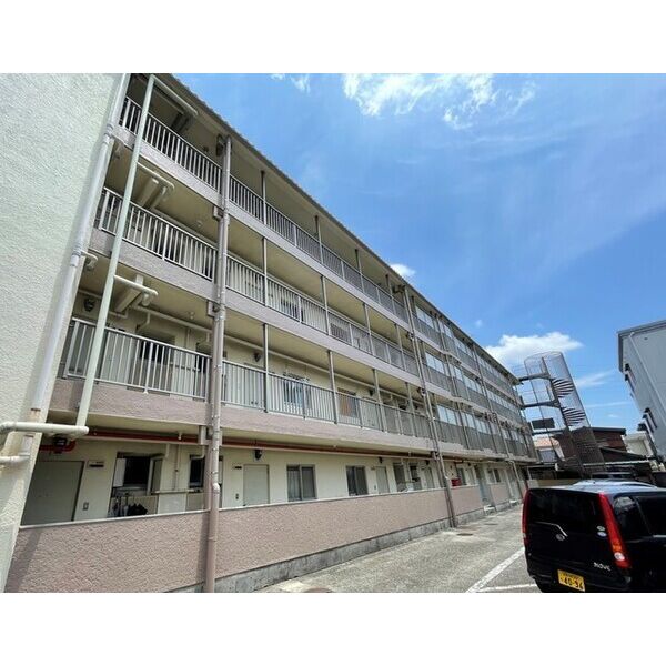 リアプロマンション外観