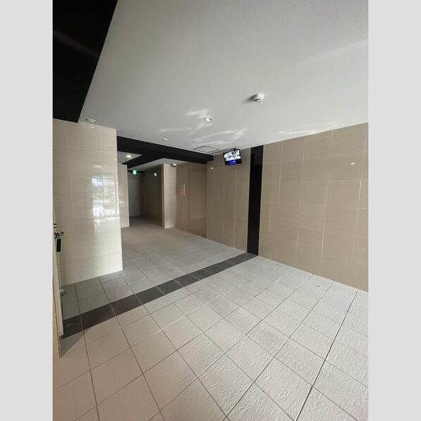 ヴァローレ布施の外観2枚目